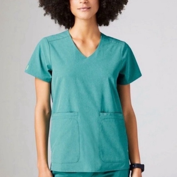 FIGS E.A.C. Lekei Utility Scrub Top - Picture 1 of 10